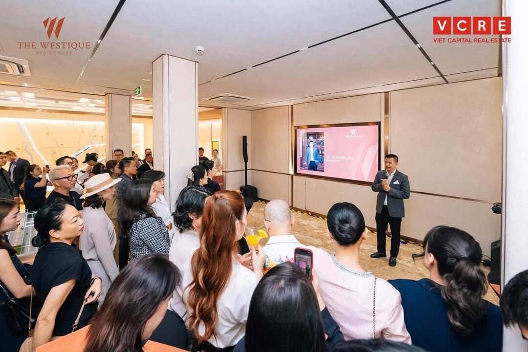 Không gian sảnh tiếp đón sang trọng tại Sales Gallery The Westique Residences